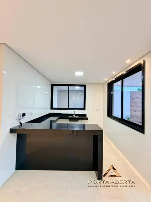 Foto 7 de Casa com 3 quartos à venda, 225m2 em Santana Do Paraiso - MG