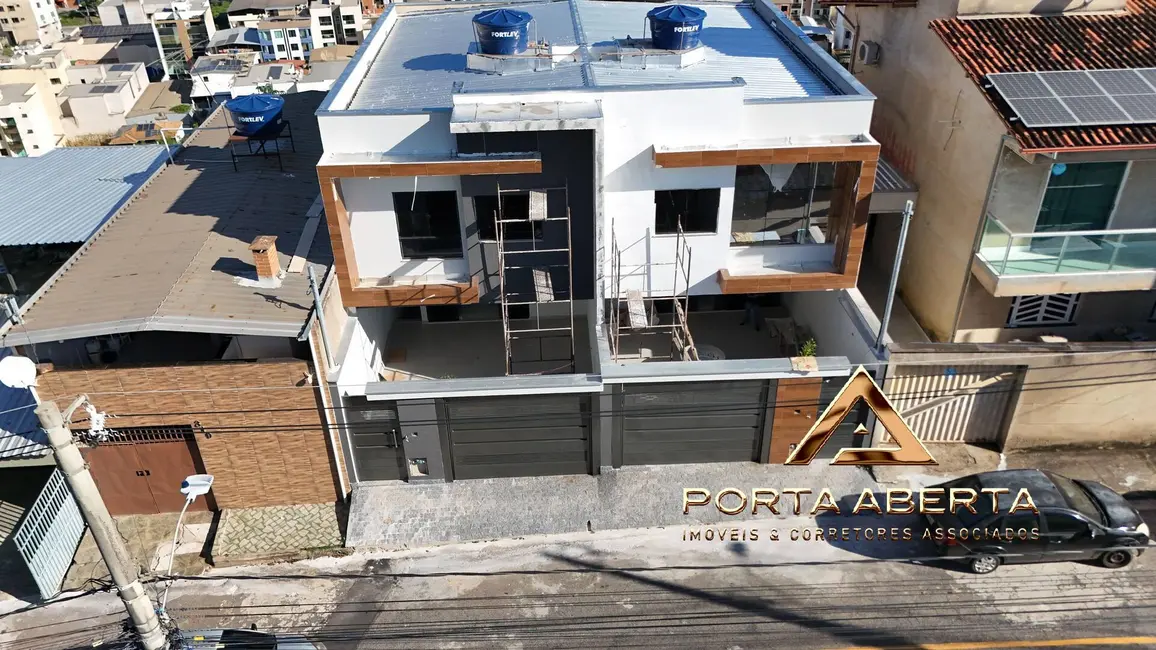 Foto 1 de Casa com 3 quartos à venda, 170m2 em Santana Do Paraiso - MG