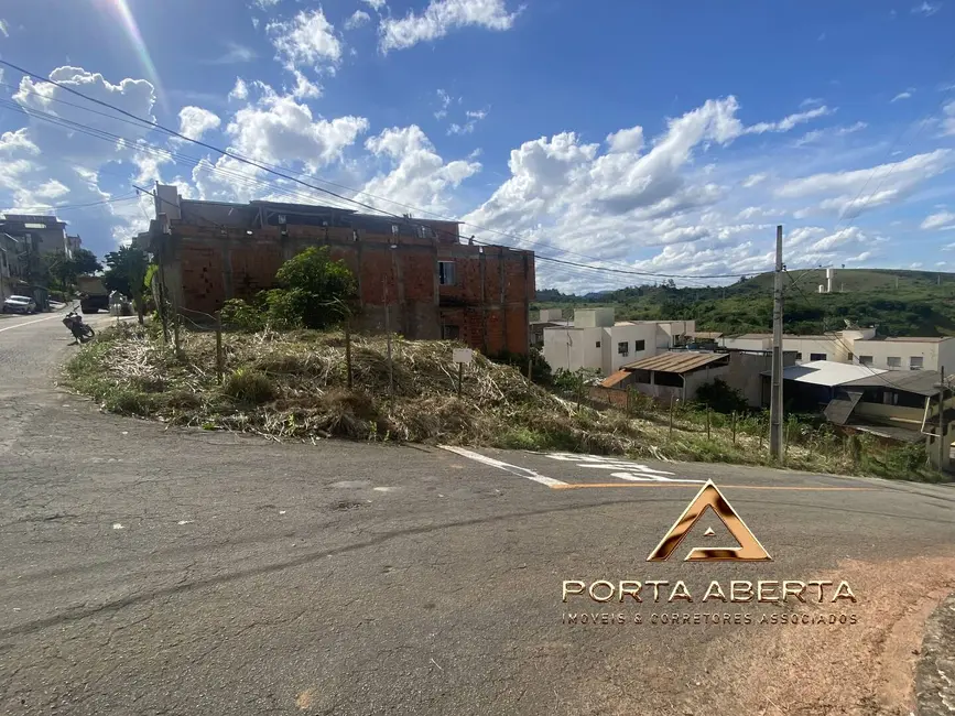 Terreno / Lote à venda, 360m2 em Santana Do Paraiso - MG - imagem 1 Foto 1 de Terreno / Lote à venda, 360m2 em Santana Do Paraiso - MG