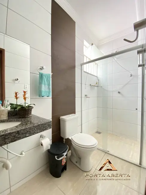 Foto 2 de Casa com 3 quartos à venda em Santana Do Paraiso - MG