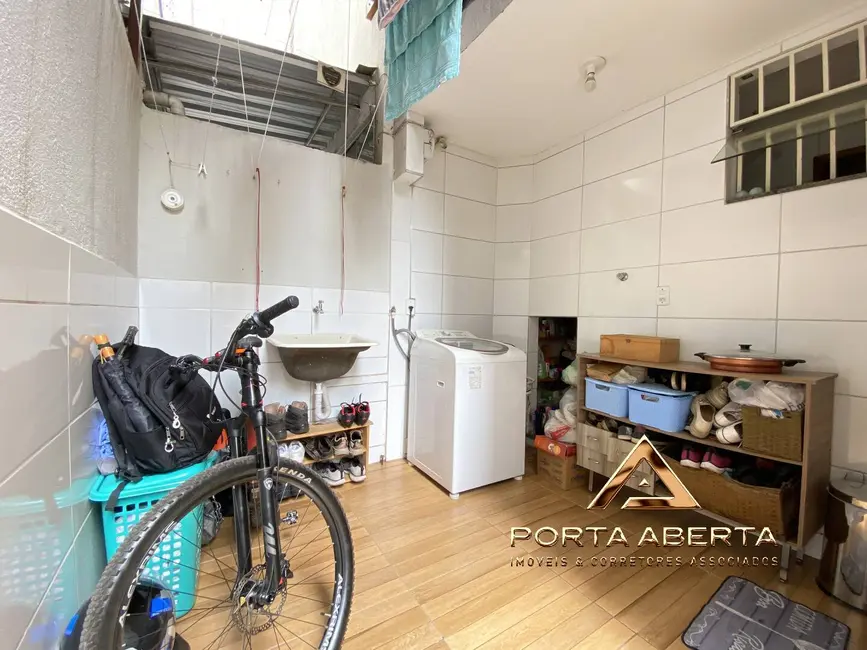 Foto 4 de Casa com 3 quartos à venda em Santana Do Paraiso - MG