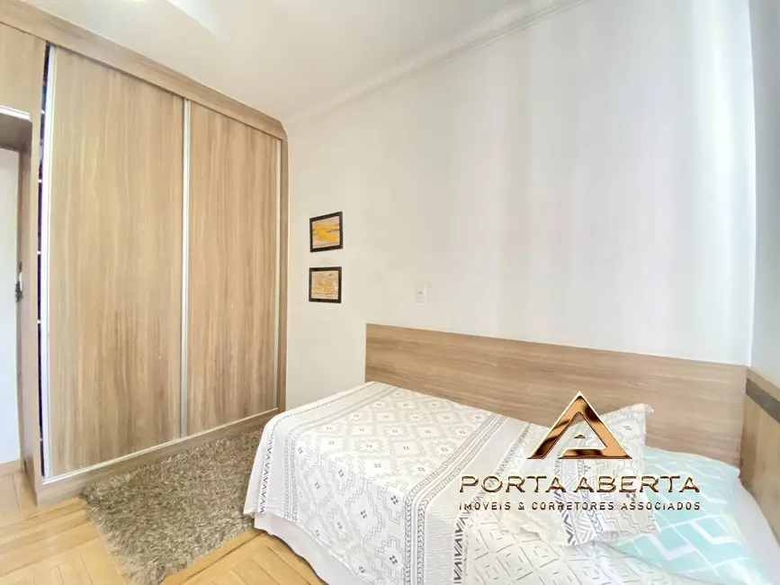 Foto 5 de Casa com 3 quartos à venda em Santana Do Paraiso - MG