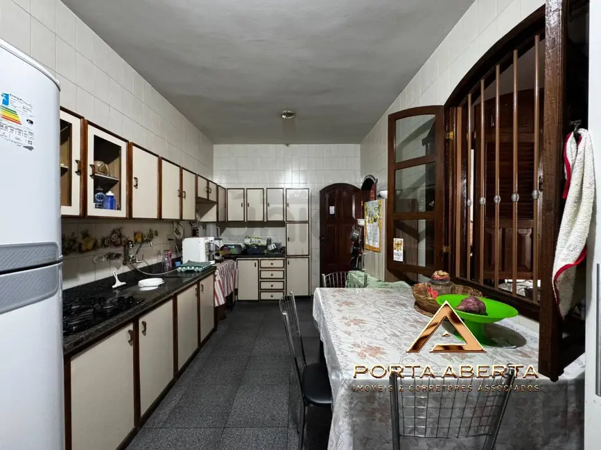 Foto 3 de Casa com 3 quartos à venda, 240m2 em Cidade Nobre, Ipatinga - MG