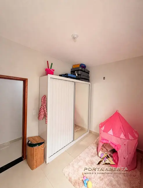 Casa com 3 quartos à venda, 125m2 em Santana Do Paraiso - MG - imagem 8 Foto 8 de Casa com 3 quartos à venda, 125m2 em Santana Do Paraiso - MG