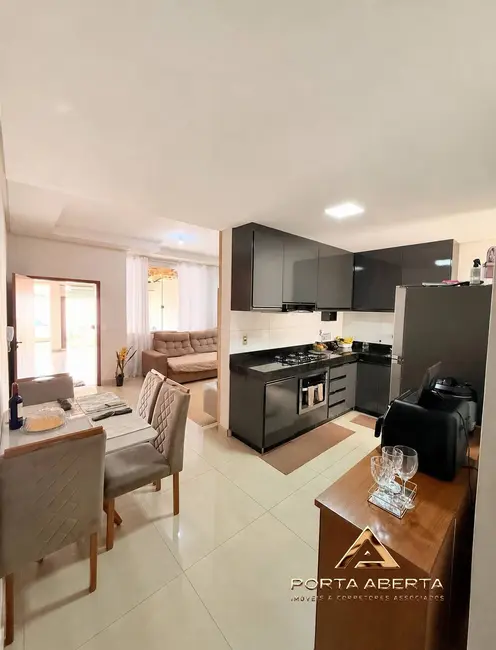 Casa com 3 quartos à venda, 125m2 em Santana Do Paraiso - MG - imagem 1 Foto 1 de Casa com 3 quartos à venda, 125m2 em Santana Do Paraiso - MG