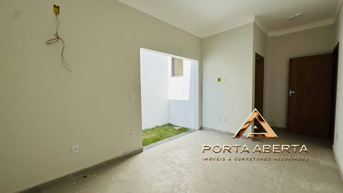Foto 3 de Casa com 3 quartos à venda, 125m2 em Santana Do Paraiso - MG