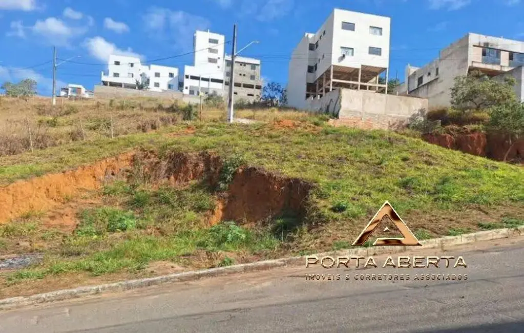 Foto 1 de Terreno / Lote à venda, 440m2 em Timoteo - MG
