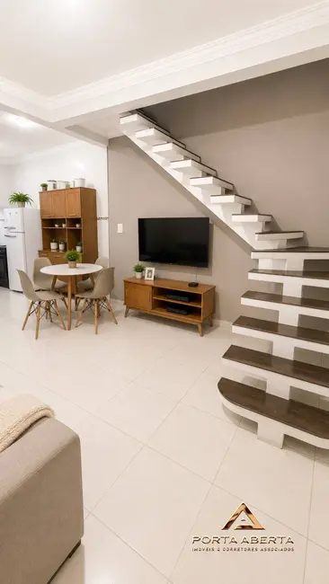 Casa com 2 quartos à venda, 75m2 em Santana Do Paraiso - MG - imagem 2 Foto 2 de Casa com 2 quartos à venda, 75m2 em Santana Do Paraiso - MG