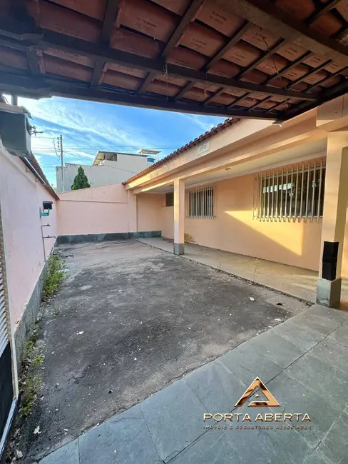 Foto 3 de Casa com 3 quartos à venda, 324m2 em Bom Retiro, Ipatinga - MG