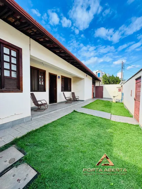 Casa com 3 quartos à venda, 250m2 em Imbaúbas, Ipatinga - MG - imagem 1 Foto 1 de Casa com 3 quartos à venda, 250m2 em Imbaúbas, Ipatinga - MG