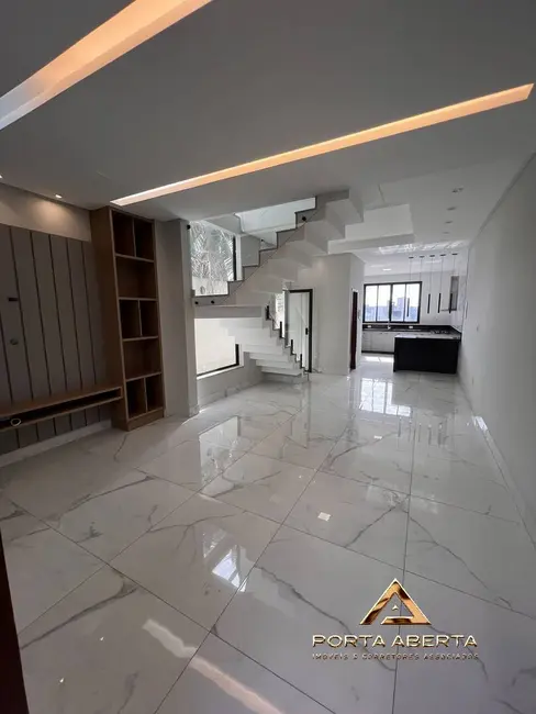 Casa com 3 quartos à venda, 183m2 em Iguaçu, Ipatinga - MG - imagem 3 Foto 3 de Casa com 3 quartos à venda, 183m2 em Iguaçu, Ipatinga - MG