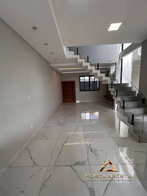 Casa com 3 quartos à venda, 183m2 em Iguaçu, Ipatinga - MG - imagem 5 Foto 5 de Casa com 3 quartos à venda, 183m2 em Iguaçu, Ipatinga - MG