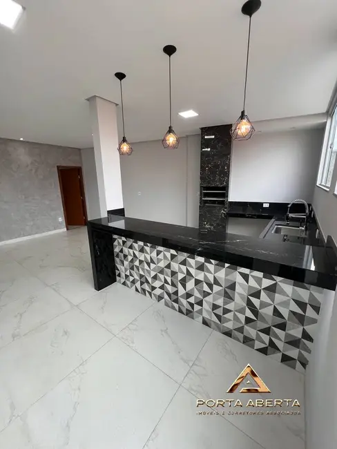 Foto 2 de Casa com 3 quartos à venda, 164m2 em Ideal, Ipatinga - MG