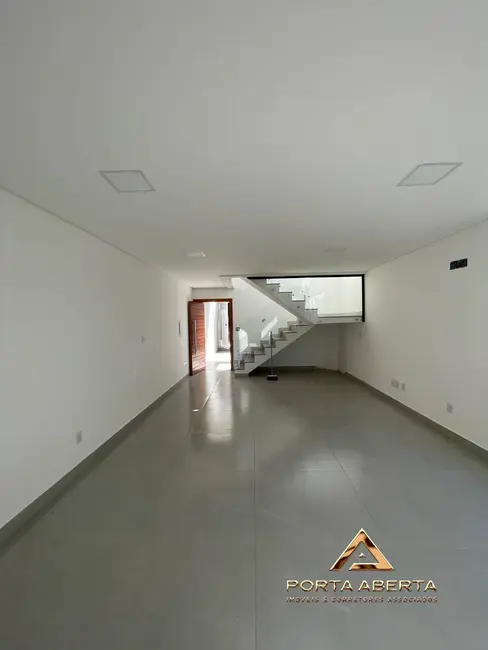 Foto 2 de Casa com 3 quartos à venda, 175m2 em Belvedere, Coronel Fabriciano - MG