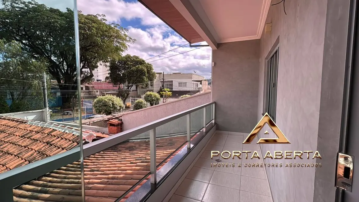Casa com 5 quartos à venda, 420m2 em Imbaúbas, Ipatinga - MG - imagem 6 Foto 6 de Casa com 5 quartos à venda, 420m2 em Imbaúbas, Ipatinga - MG