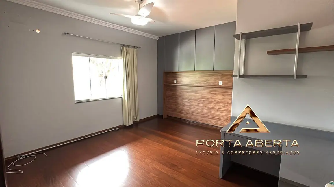 Casa com 5 quartos à venda, 420m2 em Imbaúbas, Ipatinga - MG - imagem 9 Foto 9 de Casa com 5 quartos à venda, 420m2 em Imbaúbas, Ipatinga - MG