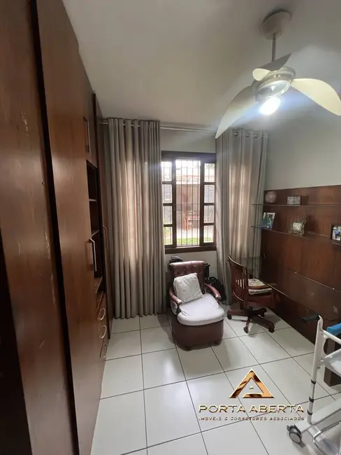 Foto 6 de Casa com 3 quartos à venda, 351m2 em Santa Helena, Coronel Fabriciano - MG