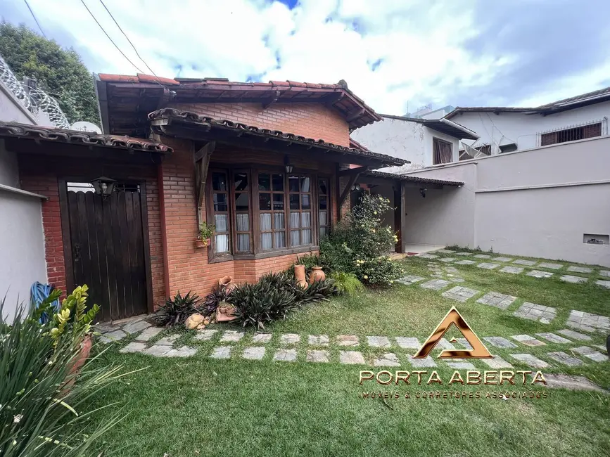 Foto 3 de Casa com 3 quartos à venda, 351m2 em Santa Helena, Coronel Fabriciano - MG