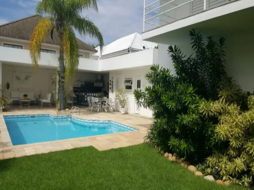 Casa com 4 quartos à venda, 504m2 em Barra da Tijuca, Rio De Janeiro - RJ - imagem 2 Foto 2 de Casa com 4 quartos à venda, 504m2 em Barra da Tijuca, Rio De Janeiro - RJ