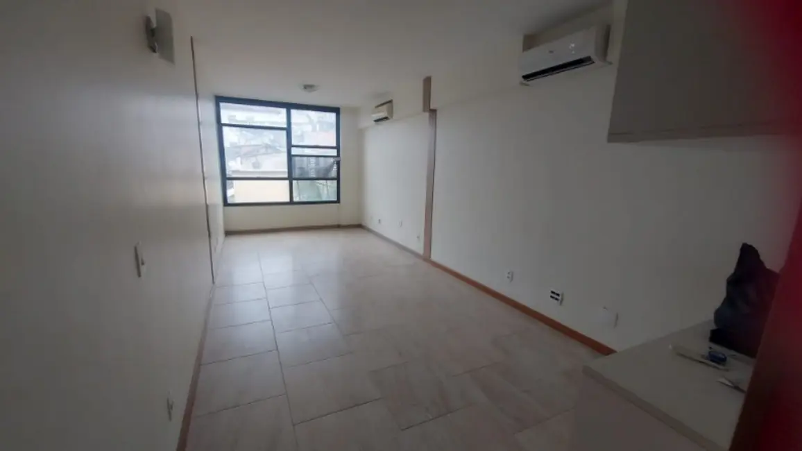Foto 2 de Sala Comercial à venda, 20m2 em Vila Isabel, Rio De Janeiro - RJ