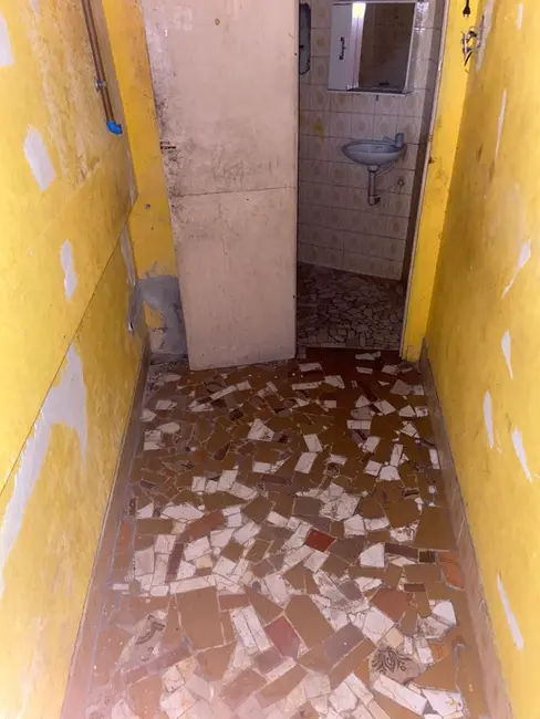 Loja à venda, 180m2 em Del Castilho, Rio De Janeiro - RJ - imagem 8 Foto 8 de Loja à venda, 180m2 em Del Castilho, Rio De Janeiro - RJ