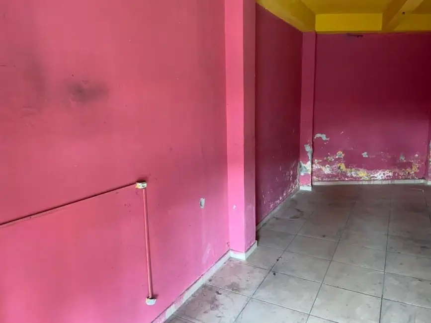 Foto 2 de Loja à venda, 180m2 em Del Castilho, Rio De Janeiro - RJ