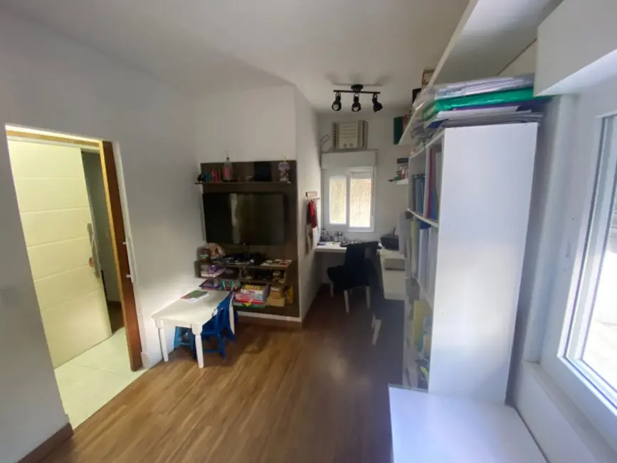 Casa com 4 quartos à venda, 390m2 em Grajaú, Rio De Janeiro - RJ - imagem 9 Foto 9 de Casa com 4 quartos à venda, 390m2 em Grajaú, Rio De Janeiro - RJ