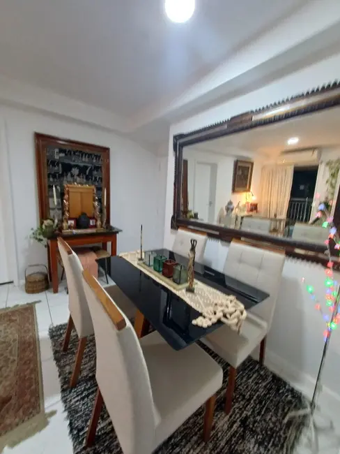 Foto 4 de Apartamento com 2 quartos para alugar, 68m2 em Rio De Janeiro - RJ