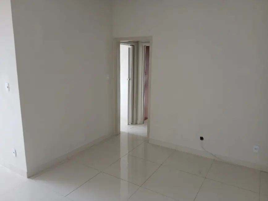 Foto 2 de Apartamento com 2 quartos à venda, 68m2 em Benfica, Rio De Janeiro - RJ