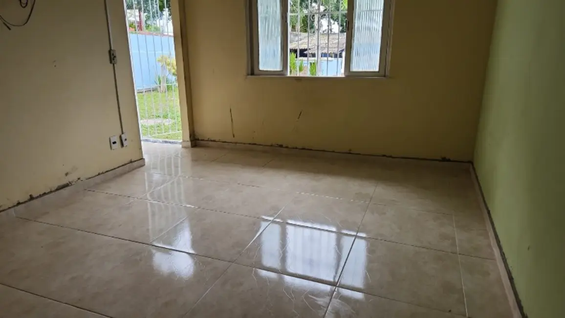 Foto 3 de Casa com 3 quartos à venda, 200m2 em Araruama - RJ