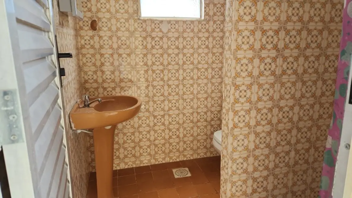 Foto 8 de Casa com 3 quartos à venda, 200m2 em Araruama - RJ