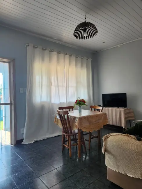 Foto 4 de Casa com 3 quartos à venda, 200m2 em Araruama - RJ