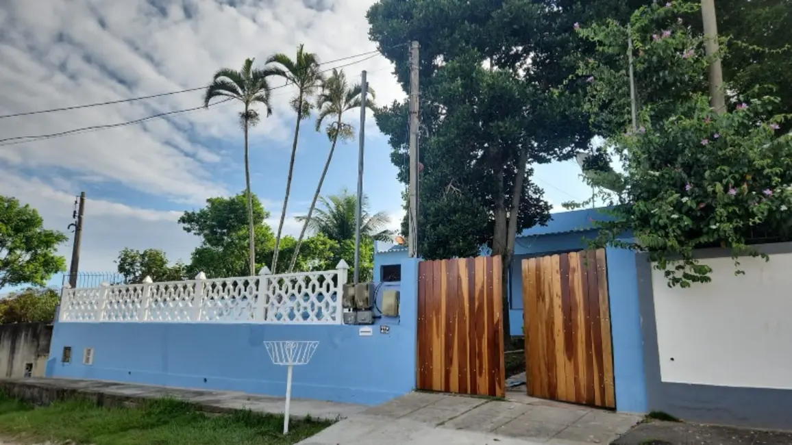 Foto 1 de Casa com 3 quartos à venda, 200m2 em Araruama - RJ