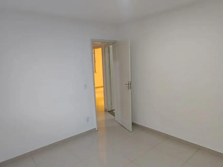 Apartamento com 2 quartos para alugar, 80m2 em Vila Isabel, Rio De Janeiro - RJ - imagem 5 Foto 5 de Apartamento com 2 quartos para alugar, 80m2 em Vila Isabel, Rio De Janeiro - RJ
