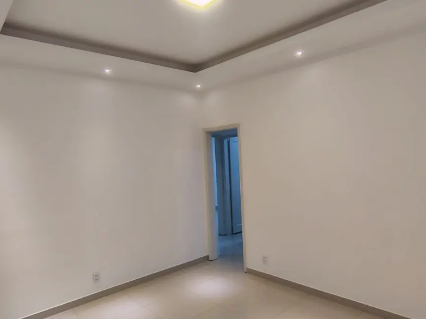 Apartamento com 2 quartos para alugar, 80m2 em Vila Isabel, Rio De Janeiro - RJ - imagem 4 Foto 4 de Apartamento com 2 quartos para alugar, 80m2 em Vila Isabel, Rio De Janeiro - RJ