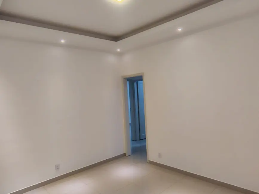 Apartamento com 2 quartos para alugar, 80m2 em Vila Isabel, Rio De Janeiro - RJ - imagem 3 Foto 3 de Apartamento com 2 quartos para alugar, 80m2 em Vila Isabel, Rio De Janeiro - RJ