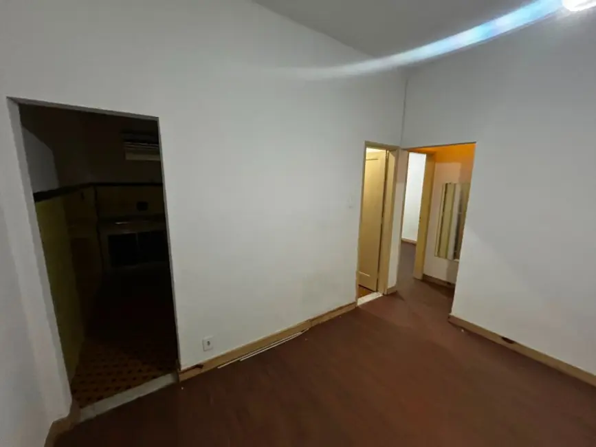 Casa com 2 quartos para alugar, 70m2 em Madureira, Rio De Janeiro - RJ - imagem 4 Foto 4 de Casa com 2 quartos para alugar, 70m2 em Madureira, Rio De Janeiro - RJ
