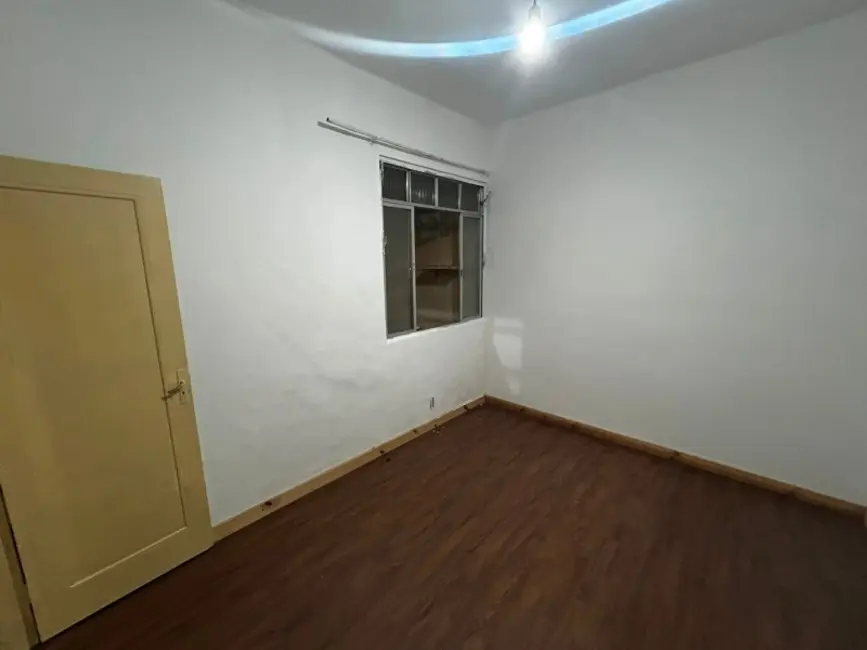 Casa com 2 quartos para alugar, 70m2 em Madureira, Rio De Janeiro - RJ - imagem 8 Foto 8 de Casa com 2 quartos para alugar, 70m2 em Madureira, Rio De Janeiro - RJ