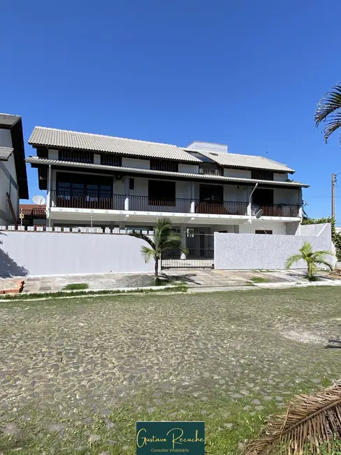 Foto 1 de Apartamento com 5 quartos para alugar, 230m2 em Torres - RS