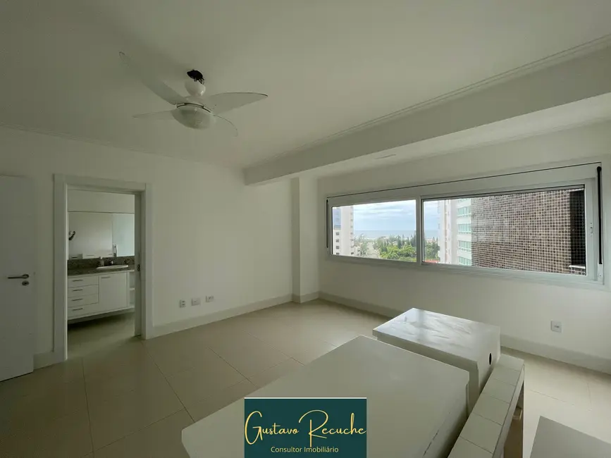 Apartamento com 4 quartos à venda, 249m2 em Torres - RS - imagem 5 Foto 5 de Apartamento com 4 quartos à venda, 249m2 em Torres - RS