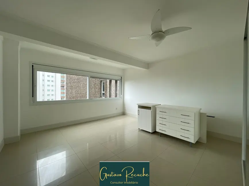 Apartamento com 4 quartos à venda, 249m2 em Torres - RS - imagem 9 Foto 9 de Apartamento com 4 quartos à venda, 249m2 em Torres - RS