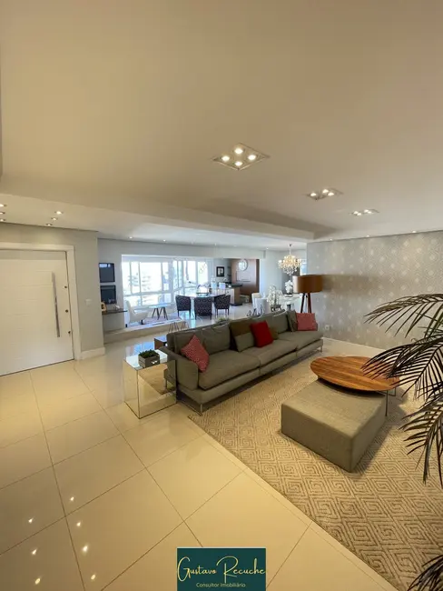 Apartamento com 4 quartos à venda, 249m2 em Torres - RS - imagem 5 Foto 5 de Apartamento com 4 quartos à venda, 249m2 em Torres - RS