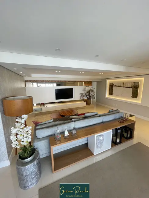 Apartamento com 4 quartos à venda, 249m2 em Torres - RS - imagem 2 Foto 2 de Apartamento com 4 quartos à venda, 249m2 em Torres - RS