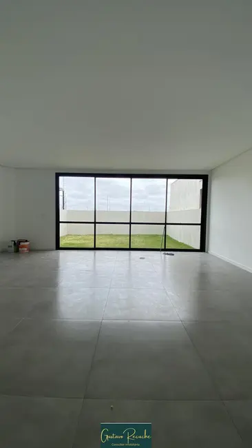 Foto 6 de Sobrado com 3 quartos para alugar, 170m2 em Torres - RS