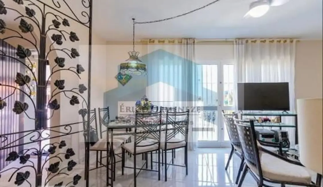 Foto 2 de Sobrado com 3 quartos para alugar, 144m2 em Vila Arriete, São Paulo - SP