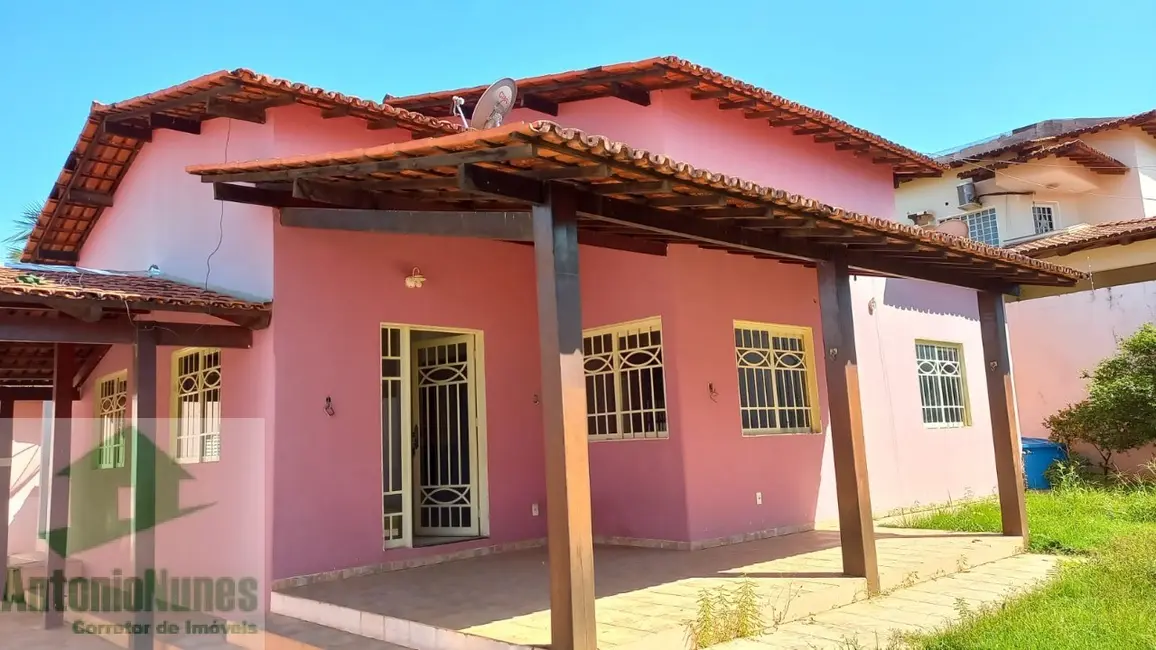 Foto 1 de Casa com 3 quartos à venda, 200m2 em Barreiras - BA