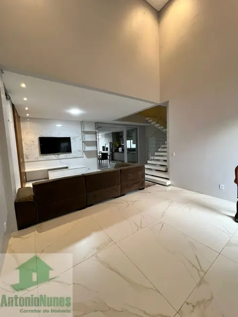 Casa com 5 quartos à venda, 250m2 em Barreiras - BA - imagem 8 Foto 8 de Casa com 5 quartos à venda, 250m2 em Barreiras - BA