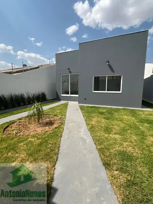 Foto 2 de Casa com 3 quartos à venda, 250m2 em Jardim Vitória, Barreiras - BA