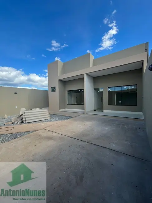 Foto 2 de Casa com 3 quartos à venda, 110m2 em Cidade Nova, Barreiras - BA