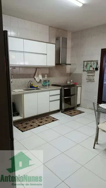 Casa com 4 quartos à venda, 280m2 em Centro, Barreiras - BA - imagem 5 Foto 5 de Casa com 4 quartos à venda, 280m2 em Centro, Barreiras - BA